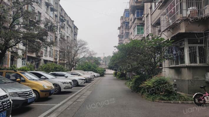 598兵工医院家属区外景图