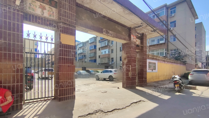 一建公司家属楼外景图