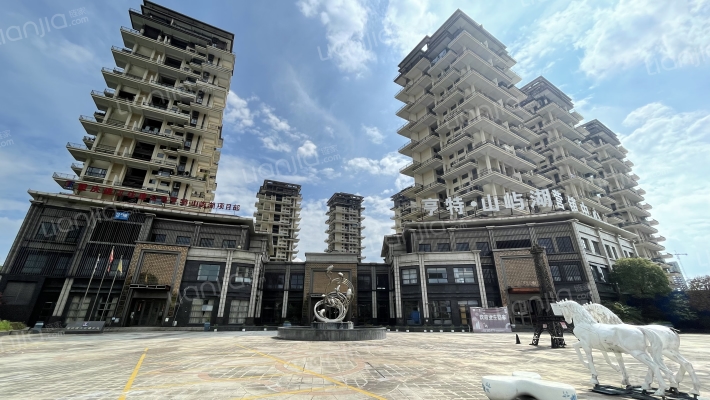 亨特山屿湖外景图