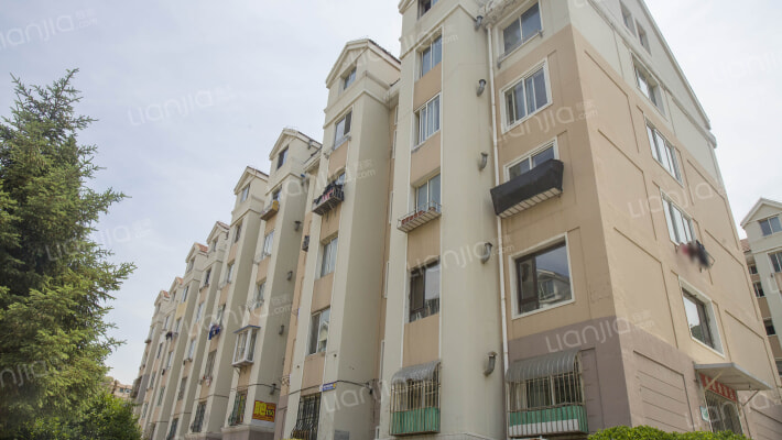 叠翠山庄外景图