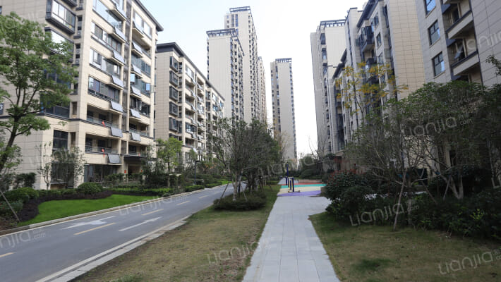 绿地柏仕公馆外景图