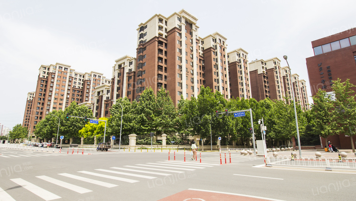 世华龙樾一期西区外景图