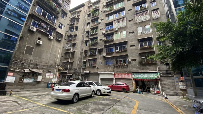 振兴大院外景图