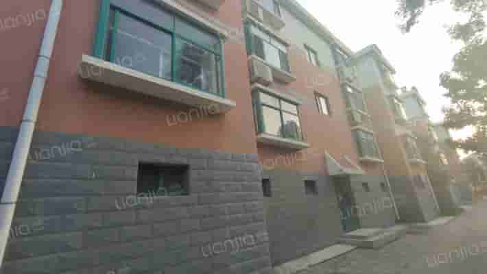 怡新小区外景图