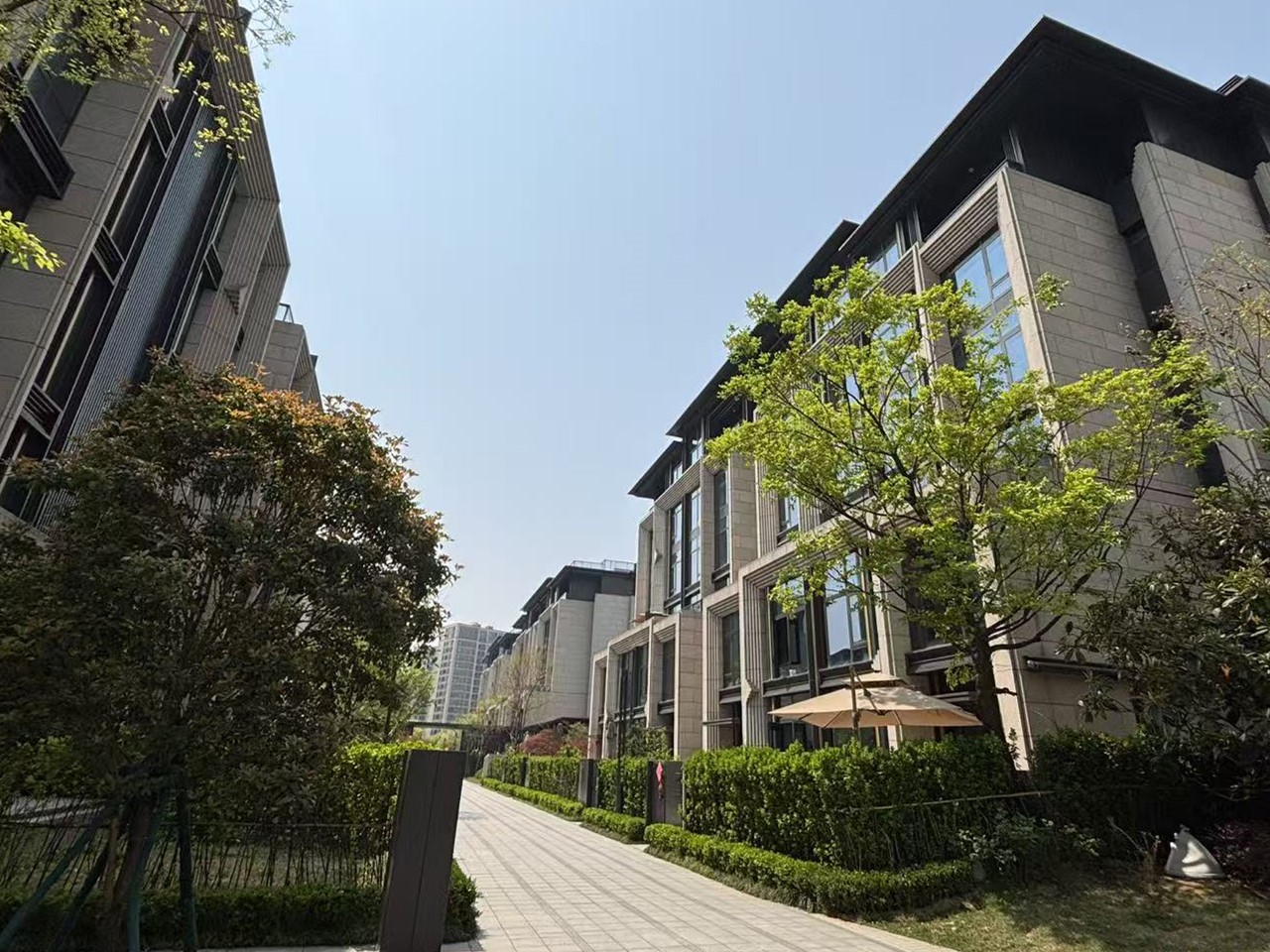 中杭府小区实景 5