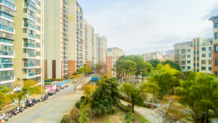 唐明东园外景图