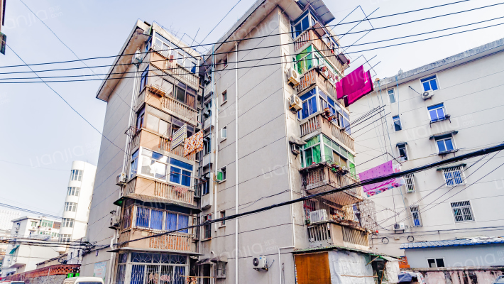 航运大院宿舍外景图