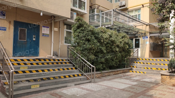 美丽的院子外景图