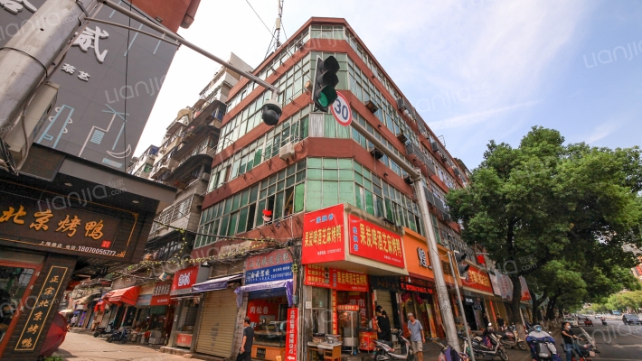 粮厂宿舍外景图