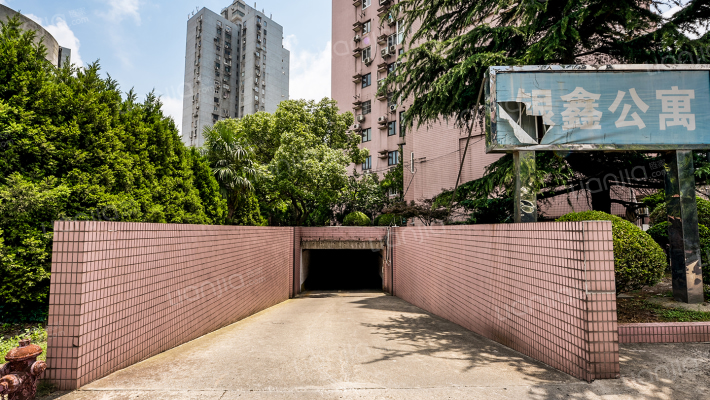 银鑫公寓外景图