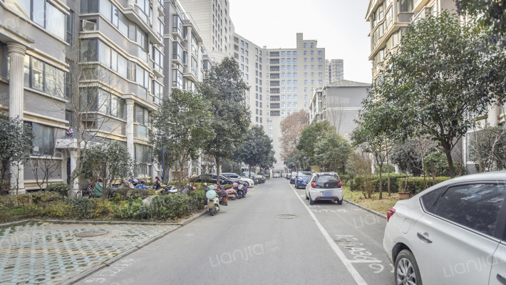 蓝天佳园外景图