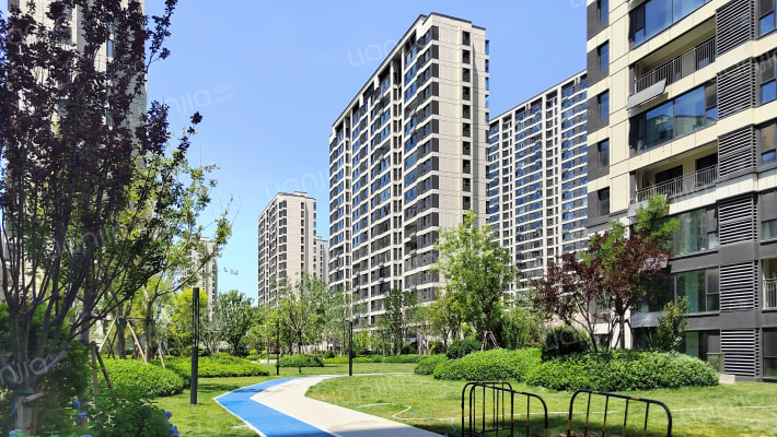 万科墨翠府外景图