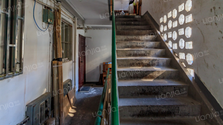 北蒙三小区外景图