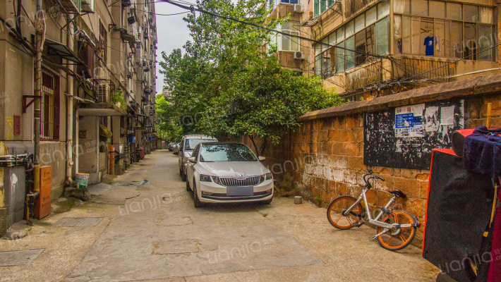 长菱建材公司宿舍外景图
