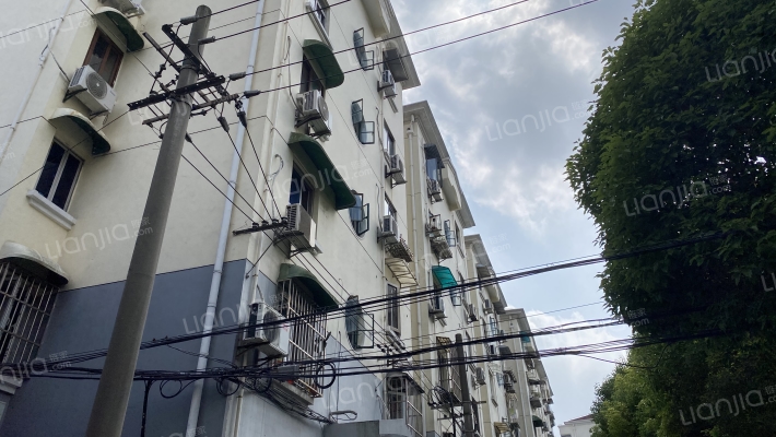 古美四村外景图