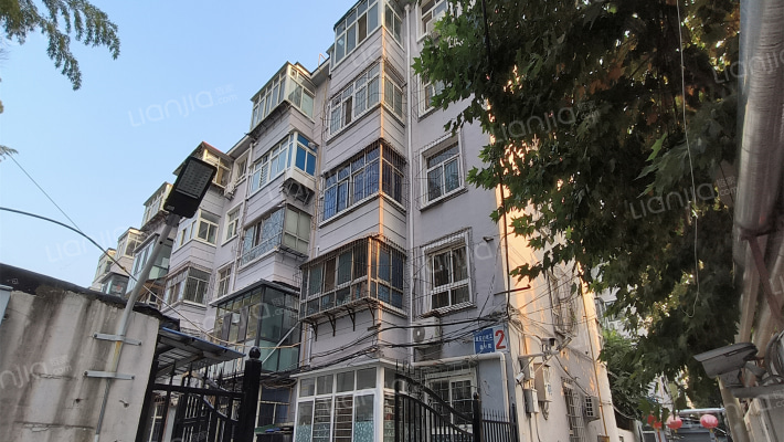 石油化工宿舍外景图