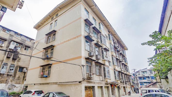 复兴路工行宿舍外景图