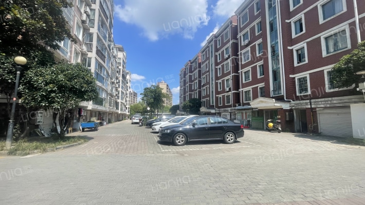 亲水湾花园外景图