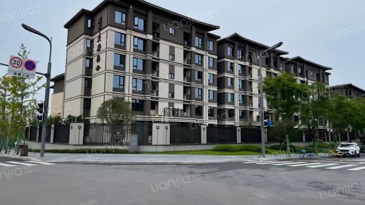 建发天府养云外景图