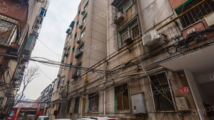 岗杜街2号院外景图