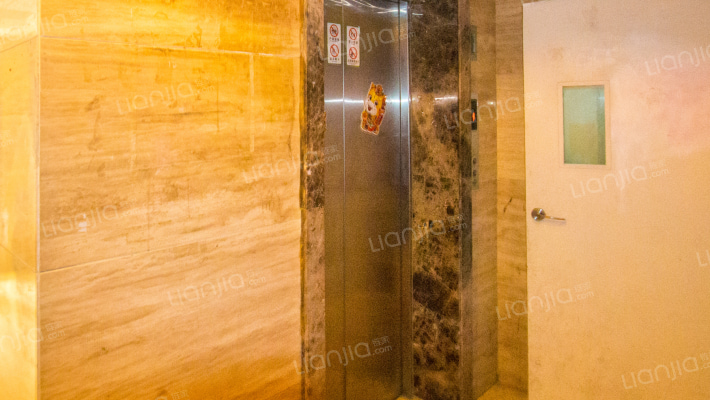 万达城市公寓外景图