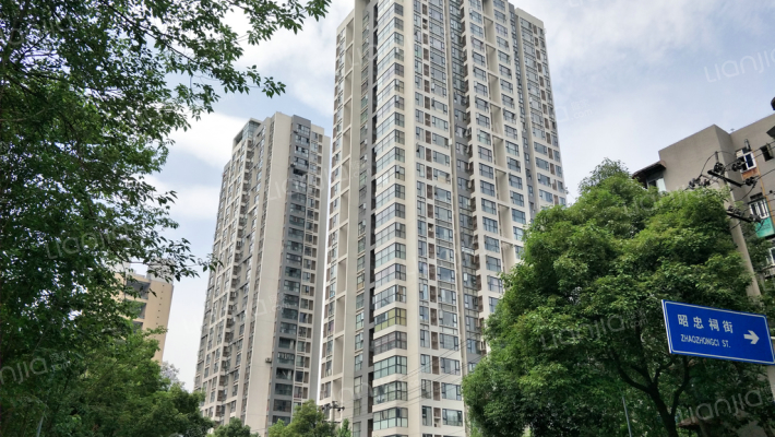 大王钰城外景图