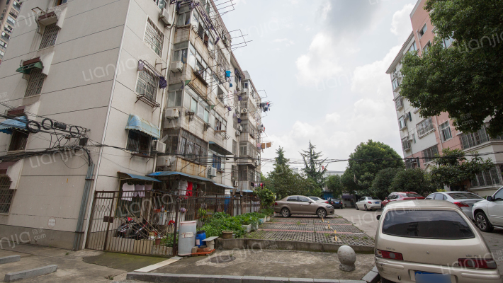 蜀湖湾小区外景图