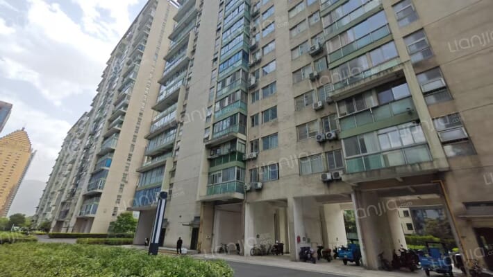 励骏花园外景图