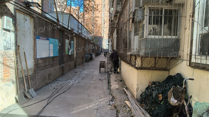 槐安路工商局宿舍外景图