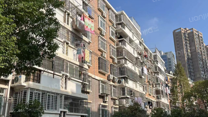 望湖北苑外景图