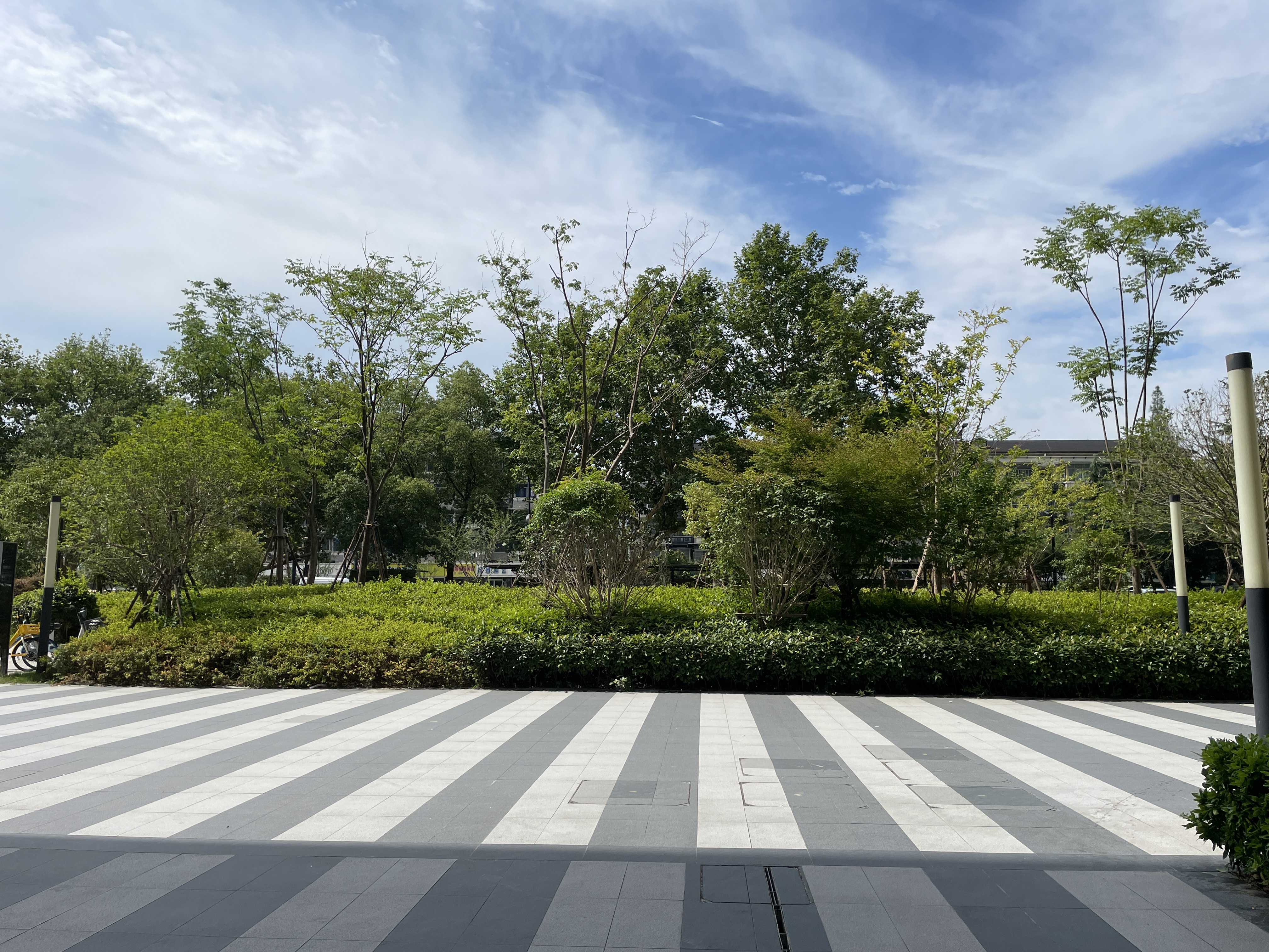 绿地商业中心小区实景 7