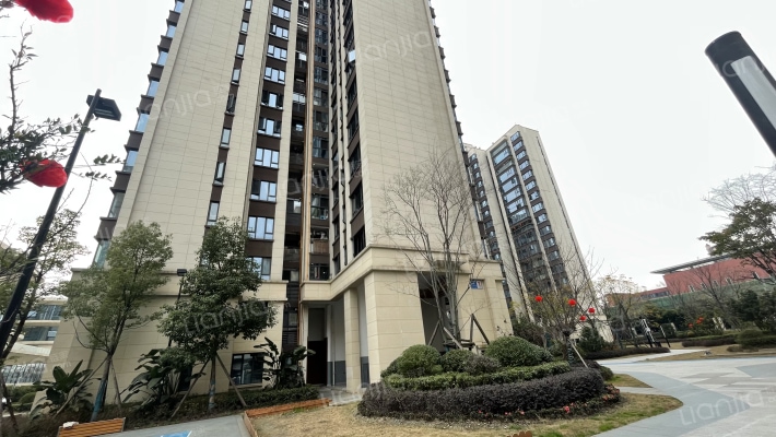 深业四季华庭外景图