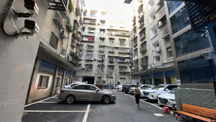 林产公司宿舍外景图