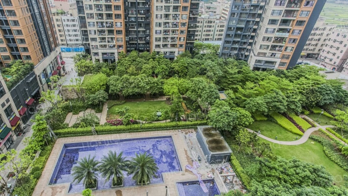 中信龙盛广场外景图