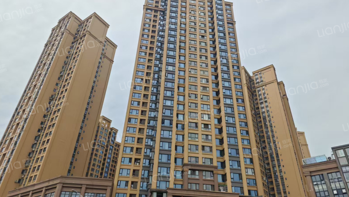 缤纷翡翠湾外景图