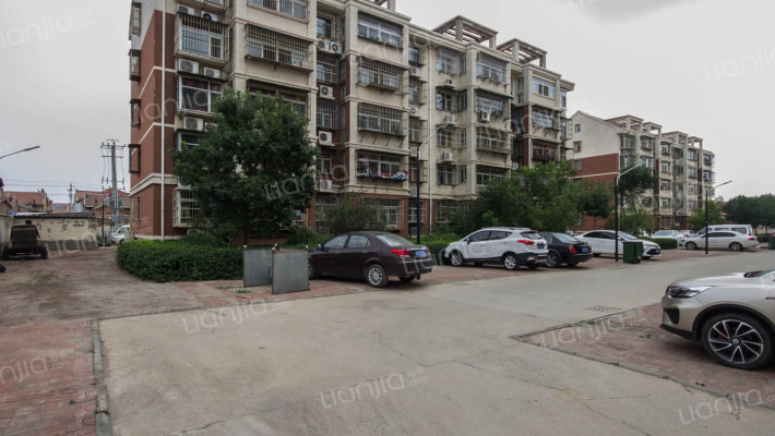 荷花家园小区外景图