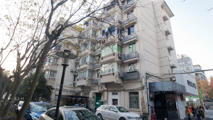 体育场路523号外景图