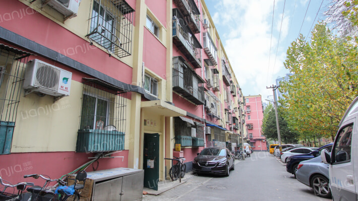 十字坡东里外景图