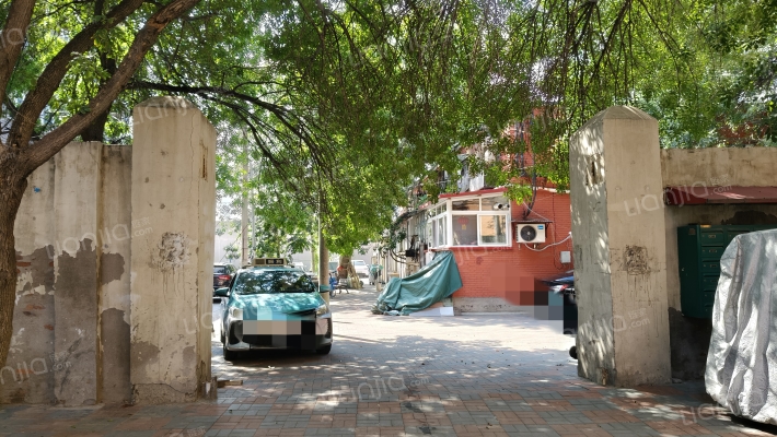 有机合成宿舍外景图