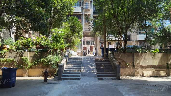 贵阳十中住宅小区外景图