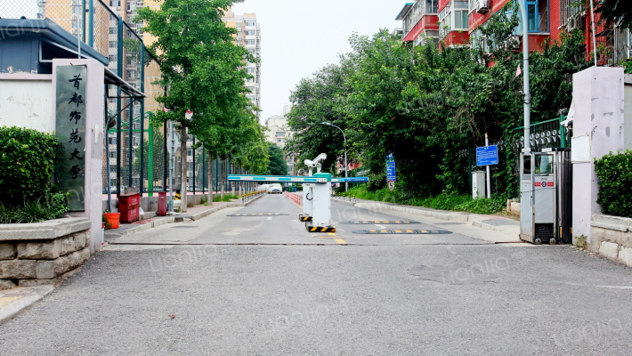 首师大东校区外景图