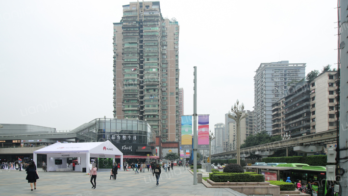 建设广场外景图