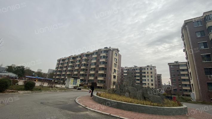 文欣澜庭外景图