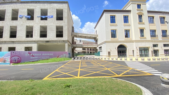 梦世界影视中心外景图