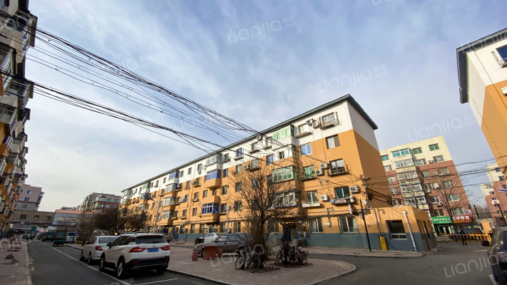 金山铁路小区外景图