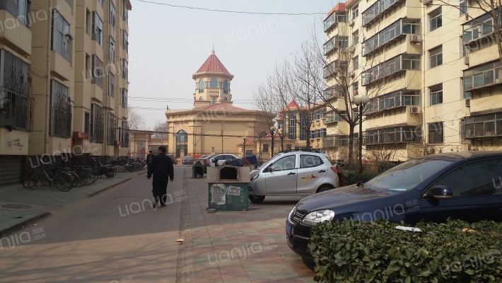 恒立苑小区外景图