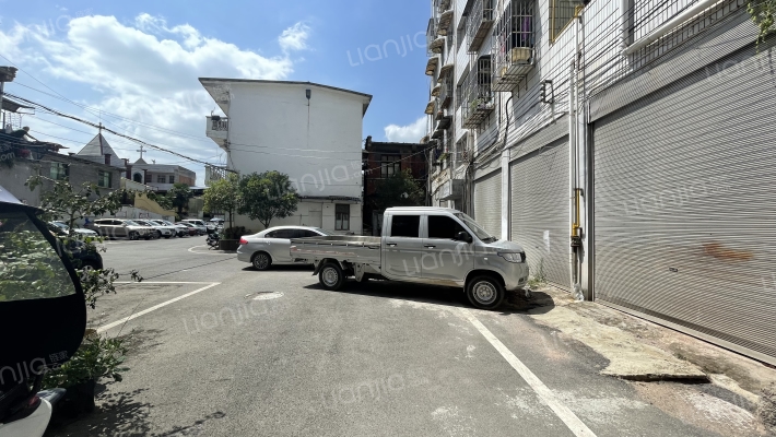 人民医院宿舍外景图