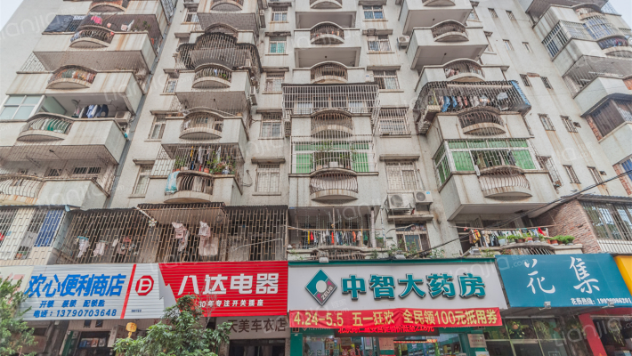 起湾商业街外景图