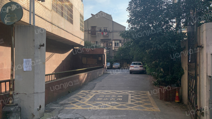 达安大厦外景图