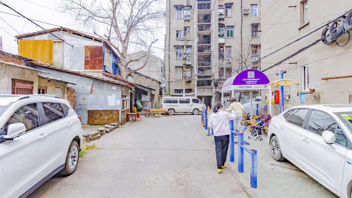 低压宿舍外景图